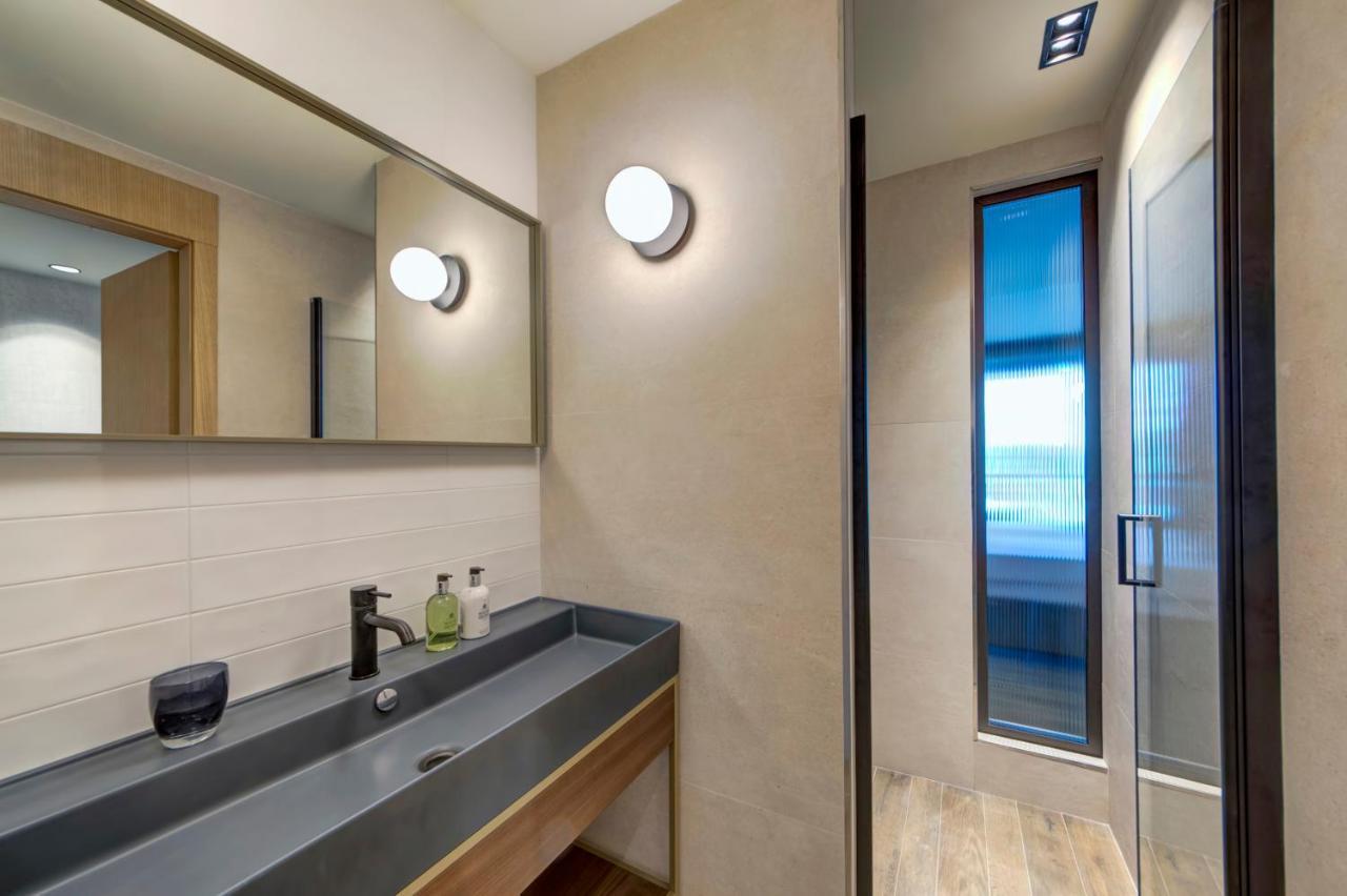 Land's End, Boutique 4*