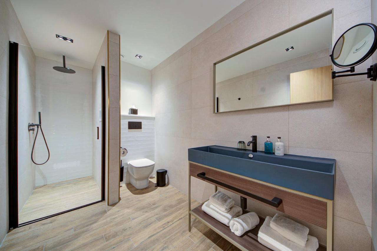 Hotel Land's End, Boutique